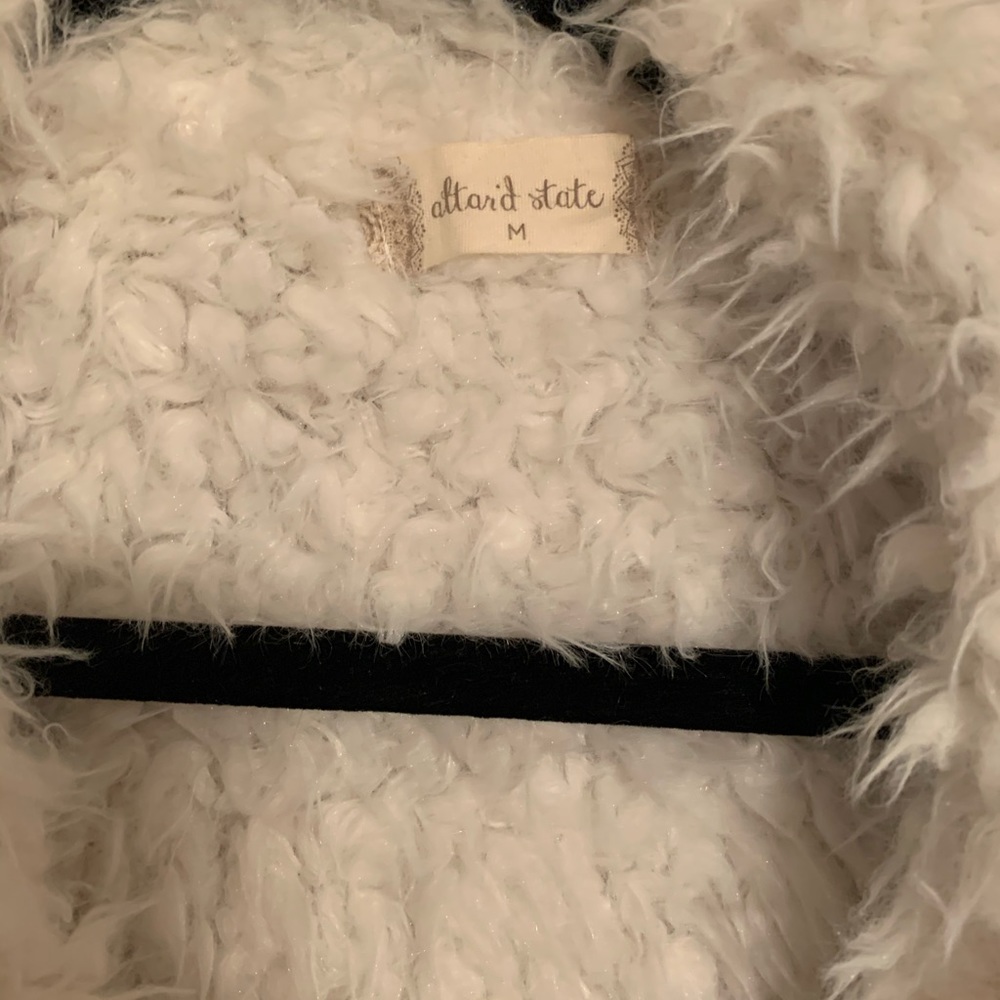 Oversized Fur Jacket - Picture 4 of 4